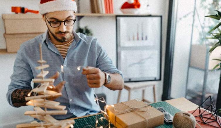 dayinlife-holidayplanner-p1-thumbnail.jpg:eu