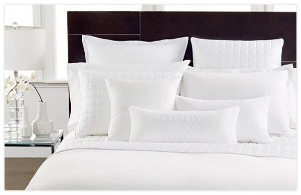 holidaygiftguideeditorial-treatyourself-p1-dailysale-cb1575304506.jpg